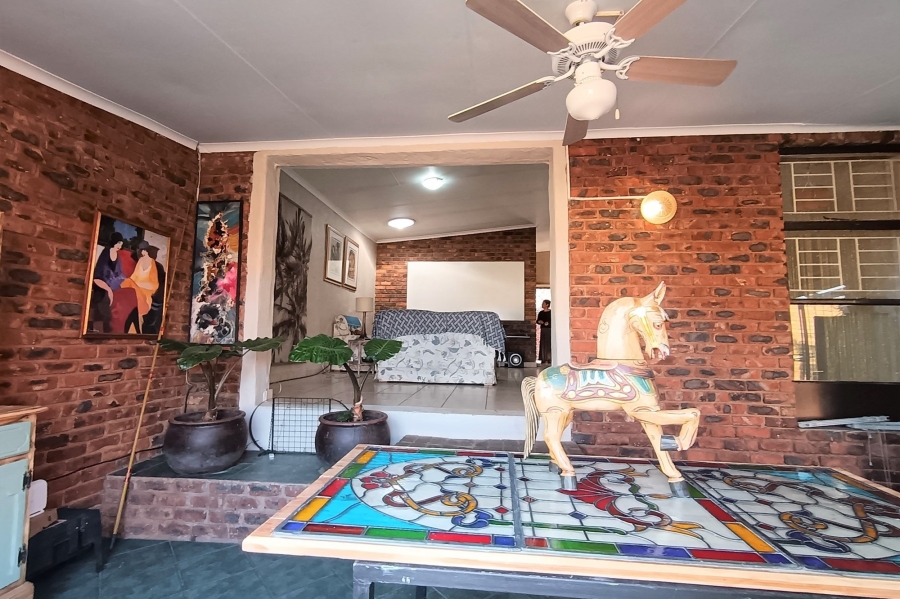 2 Bedroom Property for Sale in Meerhof North West
